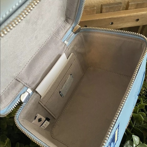 Kate Spade Bon Voyage Off The Grid Trunk crossbody - Picture 8 of 9